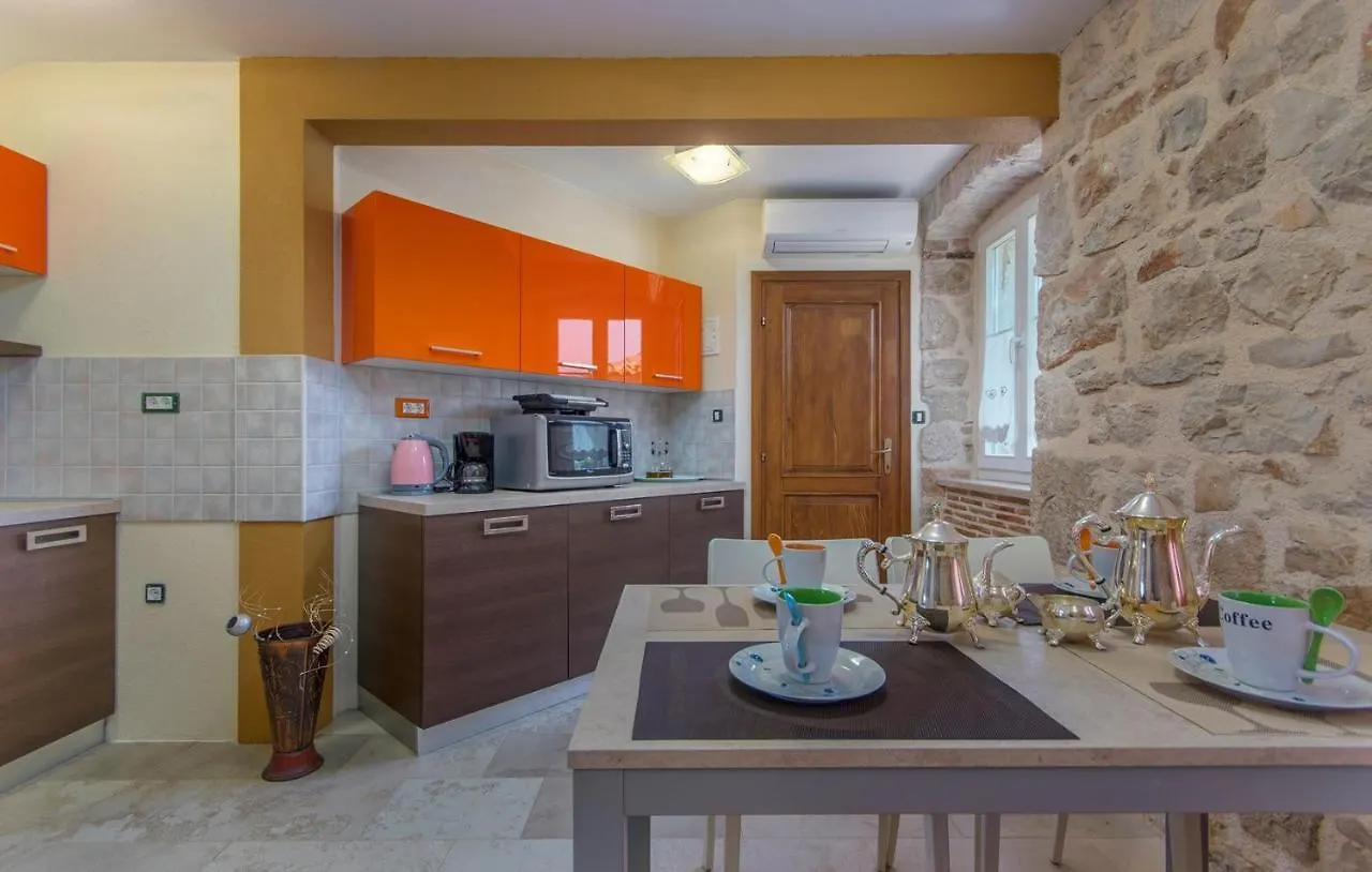 Villa Meri Kadumi