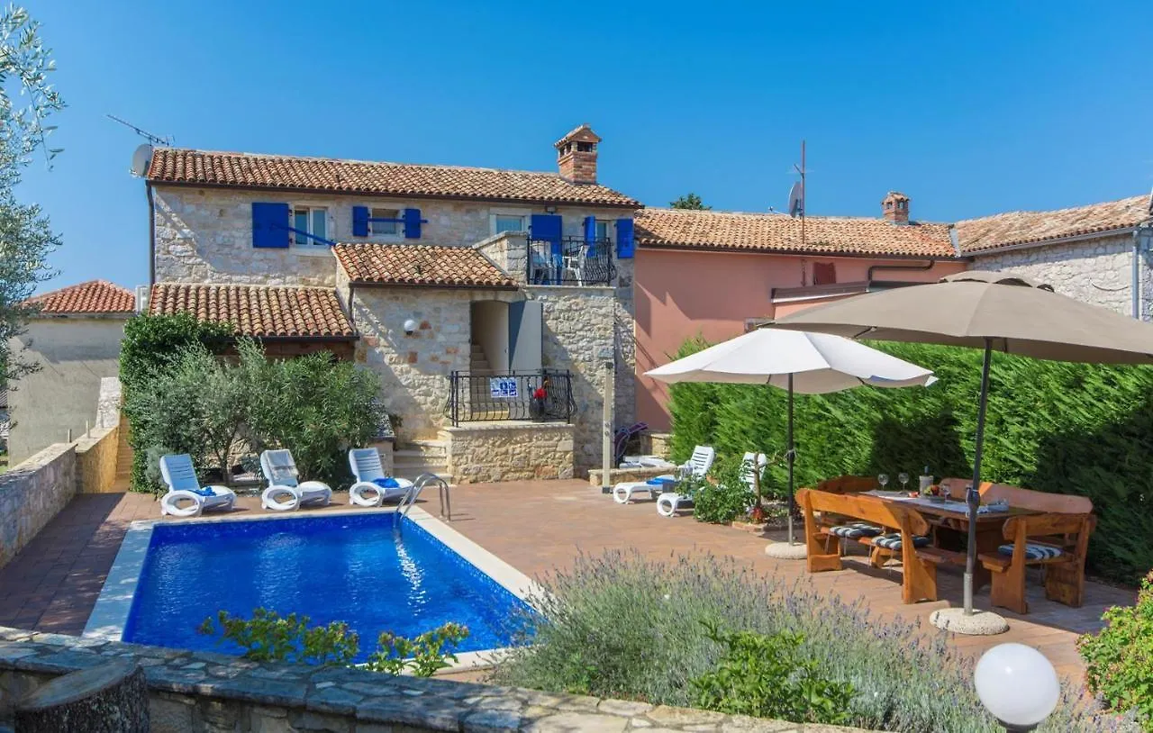 Villa Meri Kadumi