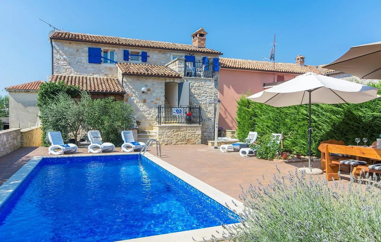 Villa Meri Kadumi